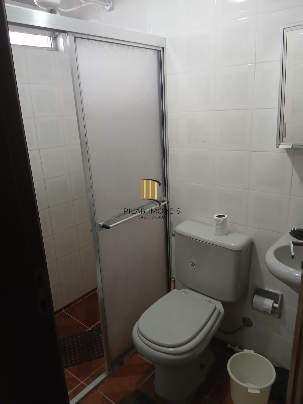 CASA A VENDA,  3 QUARTOS, PRÉDIO  COM DOIS PISOS NO BALNEARIO QUINTÃO EM PALMARES DO SUL.