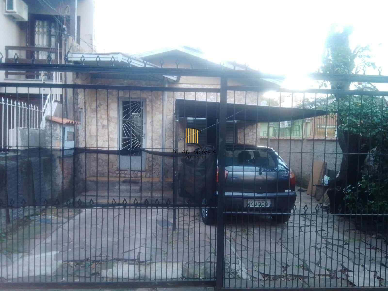 terreno com casa pequena - Pilar Imóveis