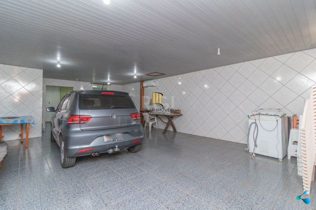 Casa para Venda - 272m², 3 dormitórios, sendo 1 suites, 2 vagas - Sarandi