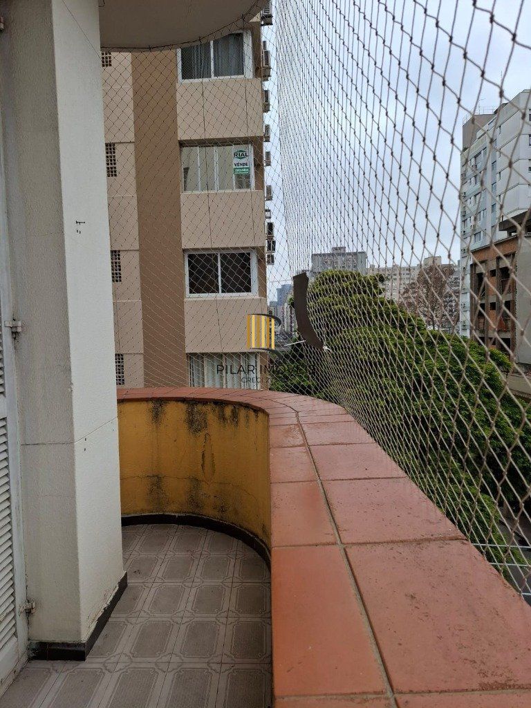 Amplo apartamento no beiro Floresta