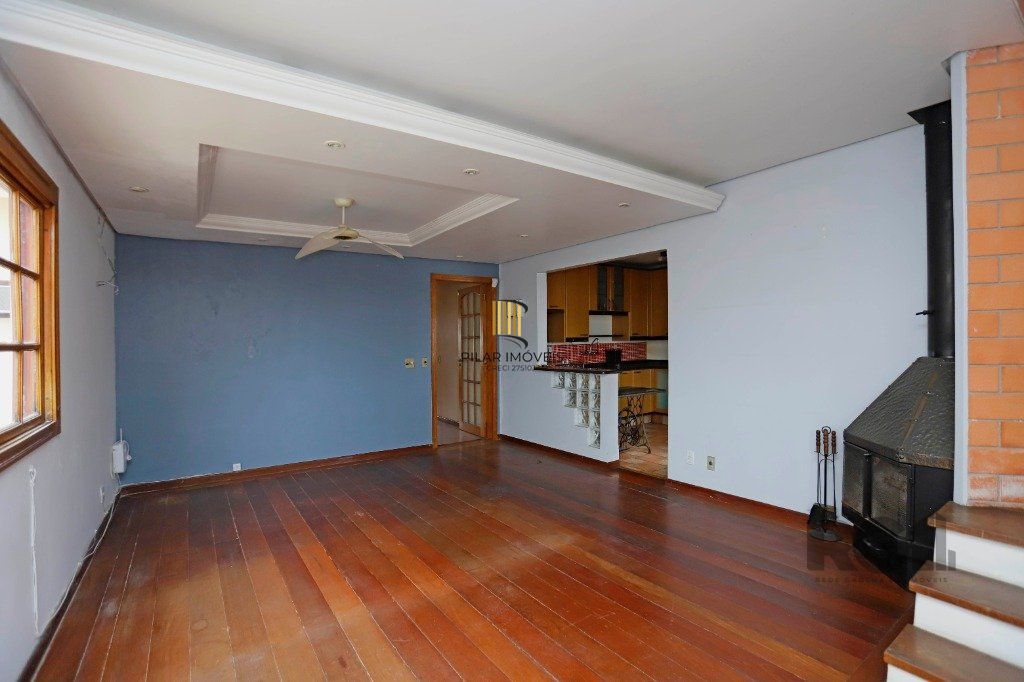 Casa 5 dormitórios no bairro Partenon