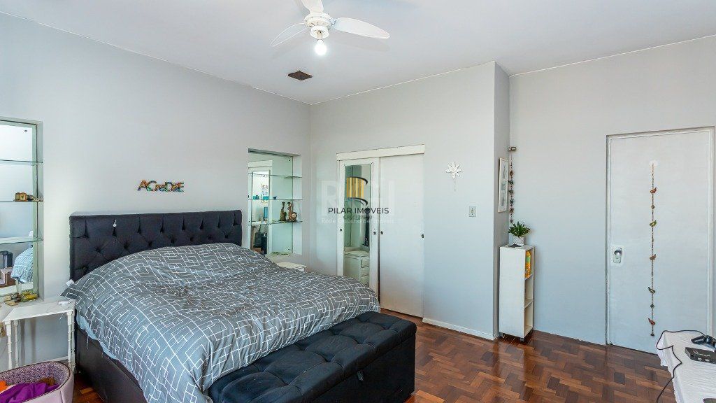 Casa 5 dormitórios no bairro Santa Tereza