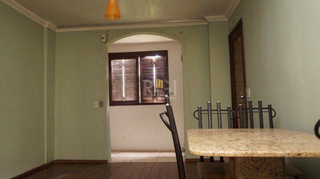 Casa para Venda - 162m², 3 dormitórios, sendo 1 suites, 3 vagas - Agronomia