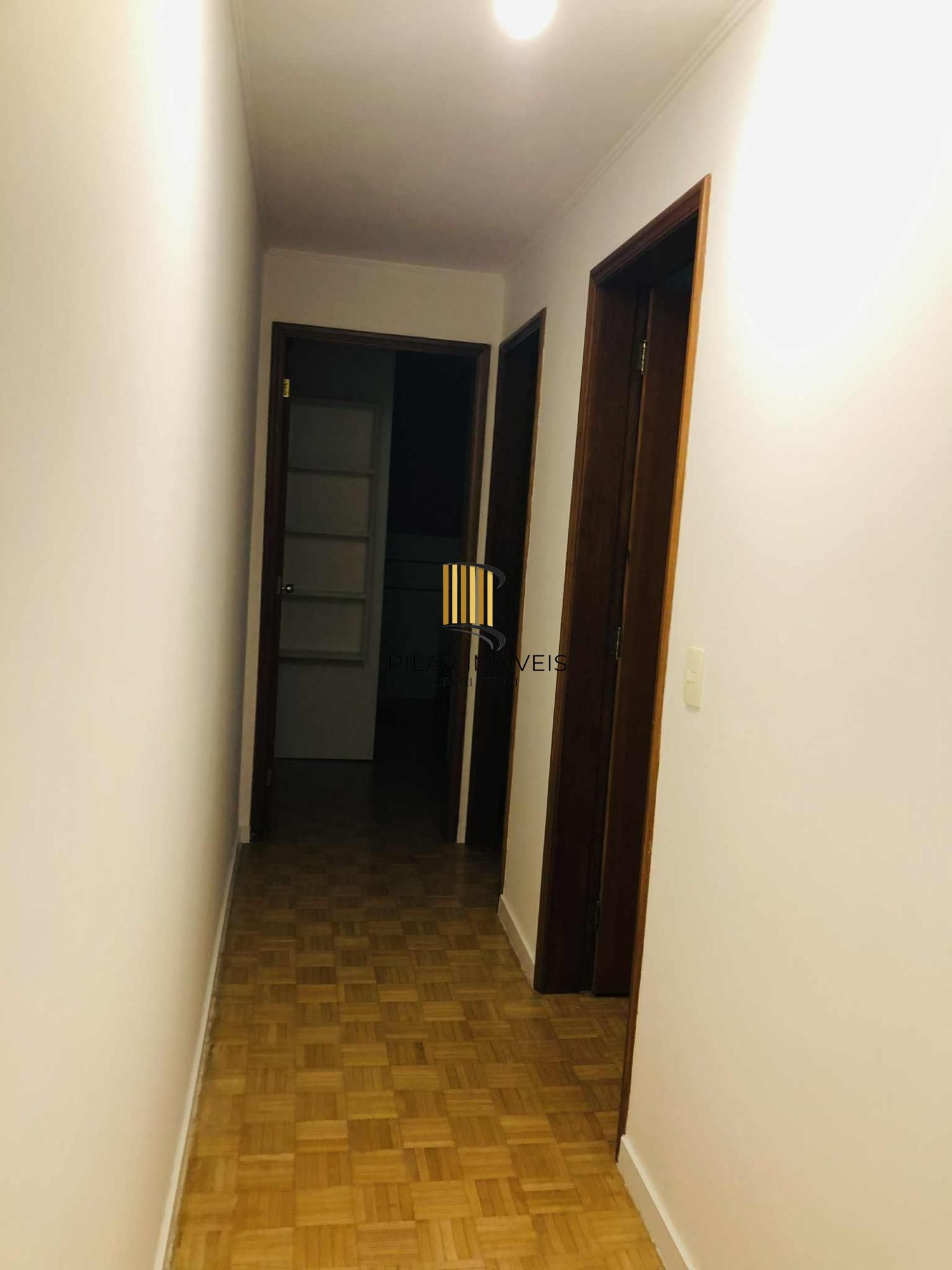 apartamento de 2 dormitórios com garagem no bairro rio branco