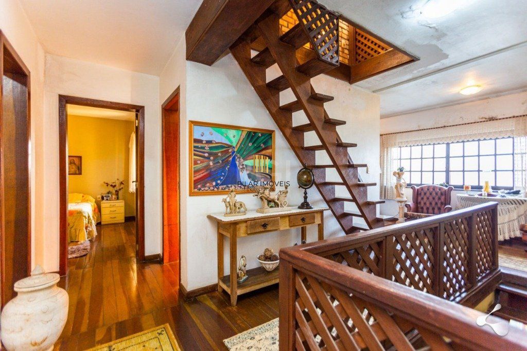 Casa para Venda - 231.27m², 3 dormitórios, sendo 1 suites, 3 vagas - Cristal