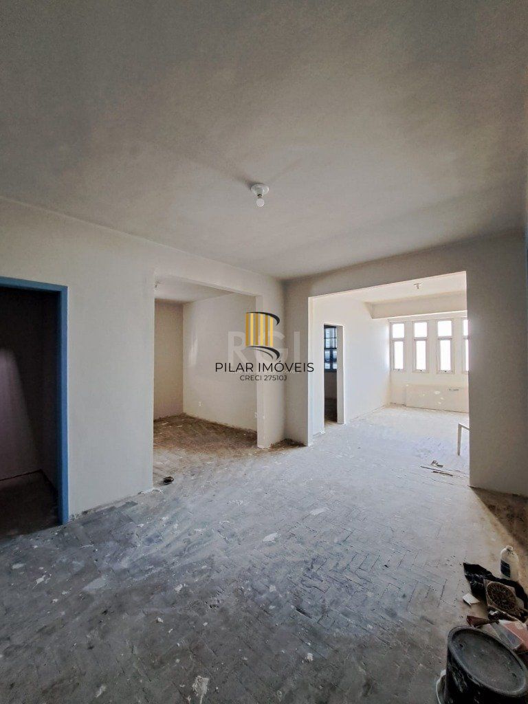 Casa comercial no 4 distrito