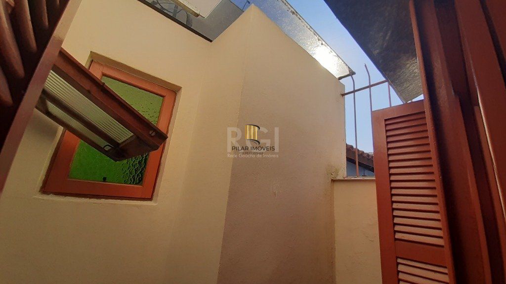 Casa para Venda - 98m², 3 dormitórios, sendo 1 suites, 1 vaga - Jardim Algarve