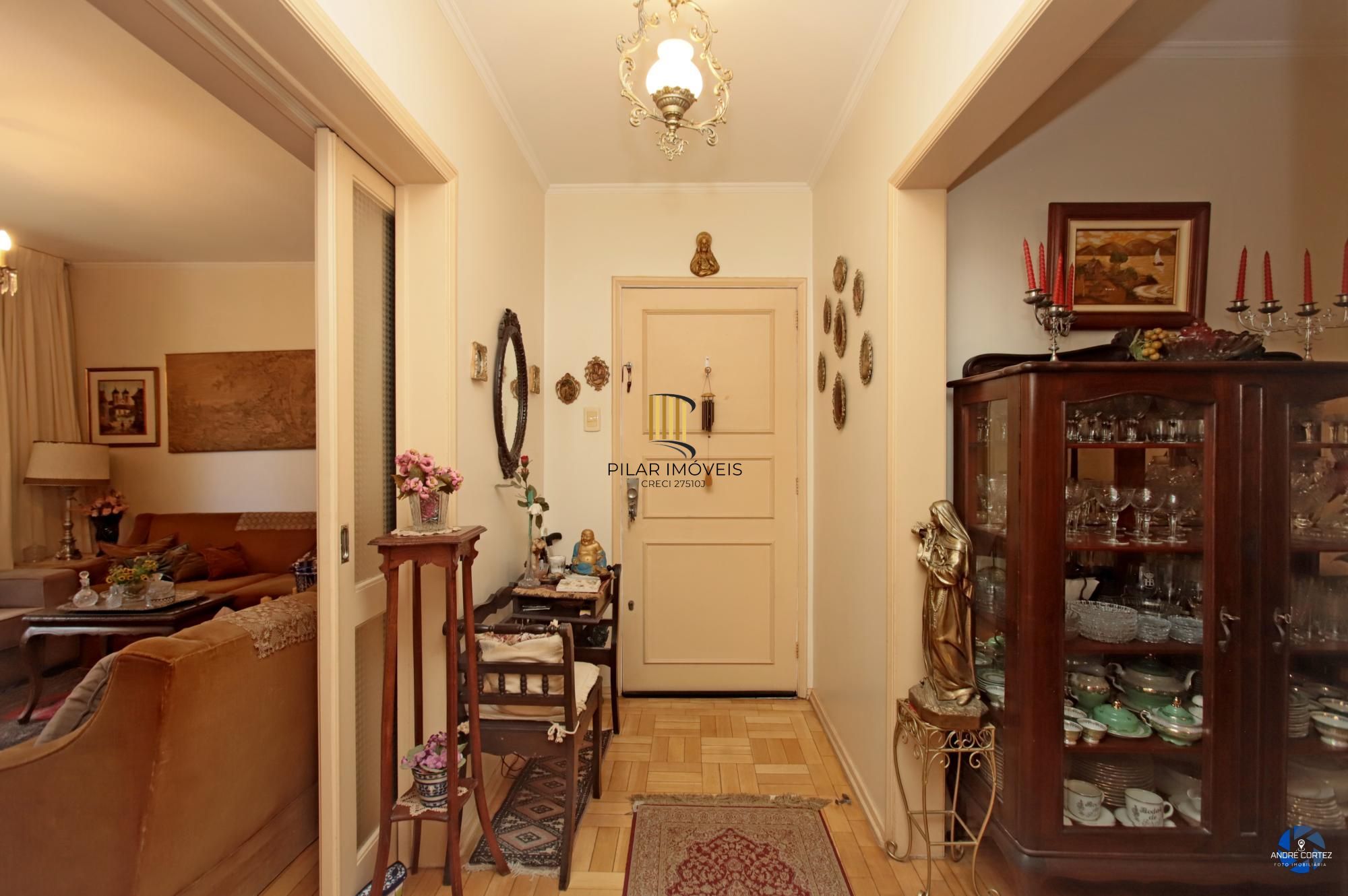 No Moinhos de Vento 03 dormitórios com 01 vaga