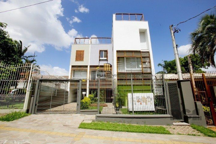 Sobrado 2 dormitórios no bairro Jardim Sabará