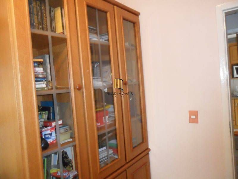 Casa para Venda - 348m², 3 dormitórios, sendo 1 suites, 2 vagas - Medianeira