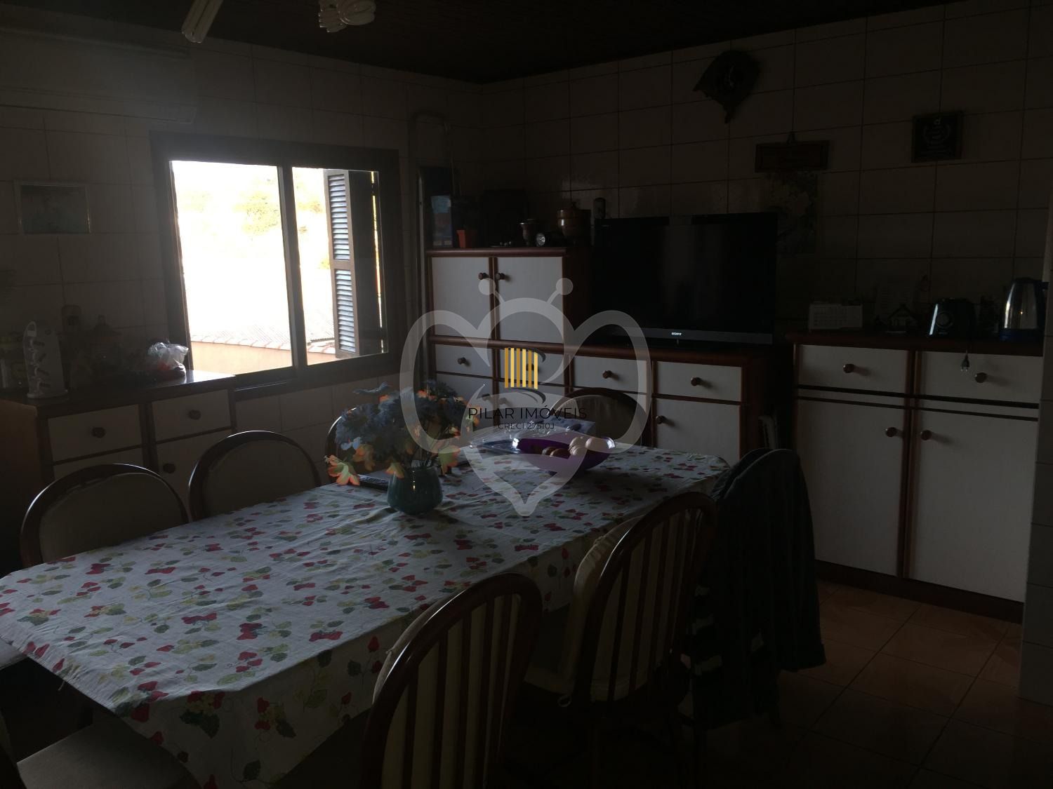 Casa para Venda - 265m², 4 dormitórios, 5 vagas - 