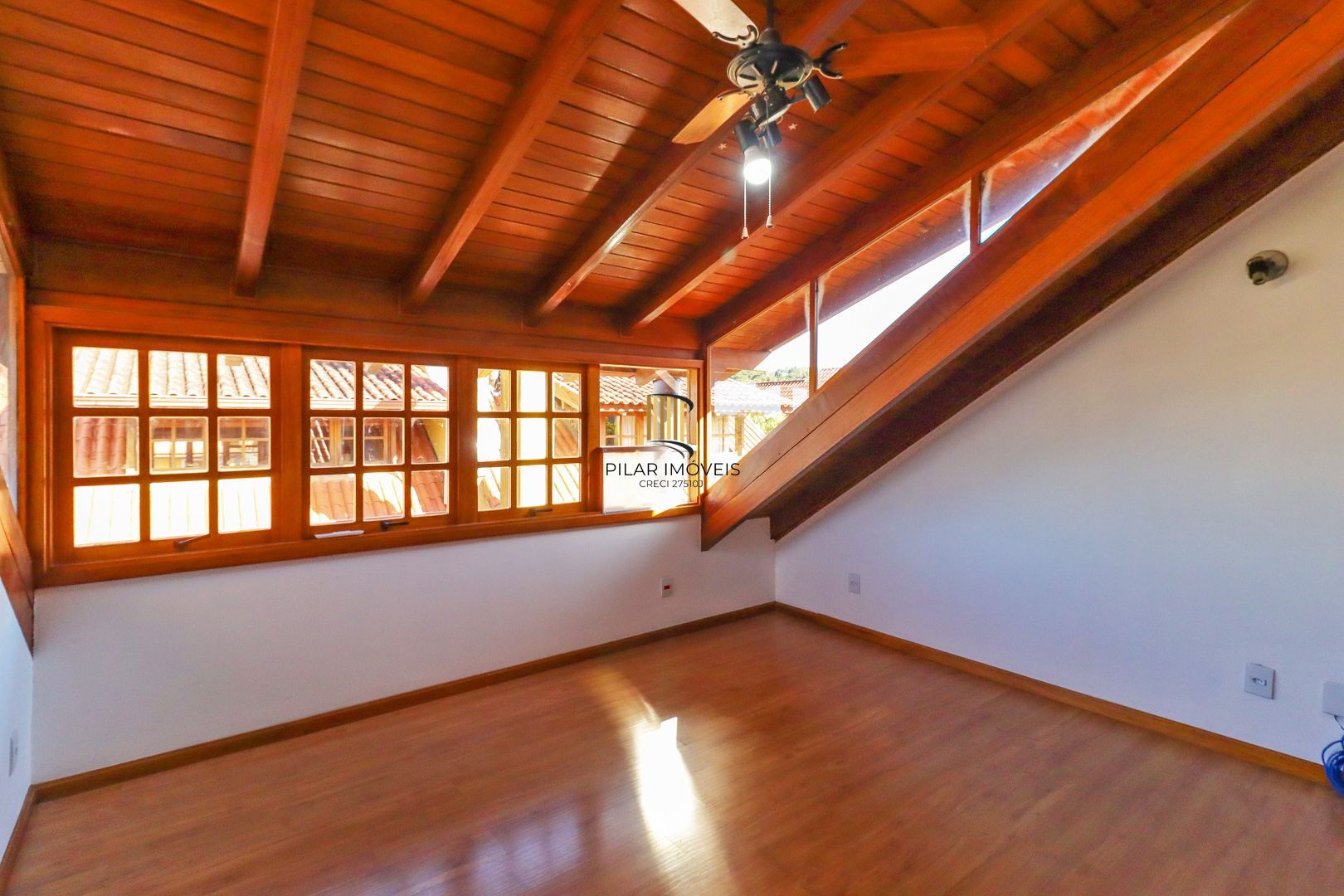 Casa em condomínio 4 dorms a venda na Av. Coronel Marcos,  Pedra Redonda, POA