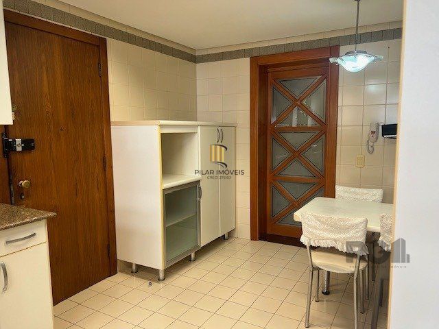 Apartamento 4 dormitórios no bairro Auxiliadora