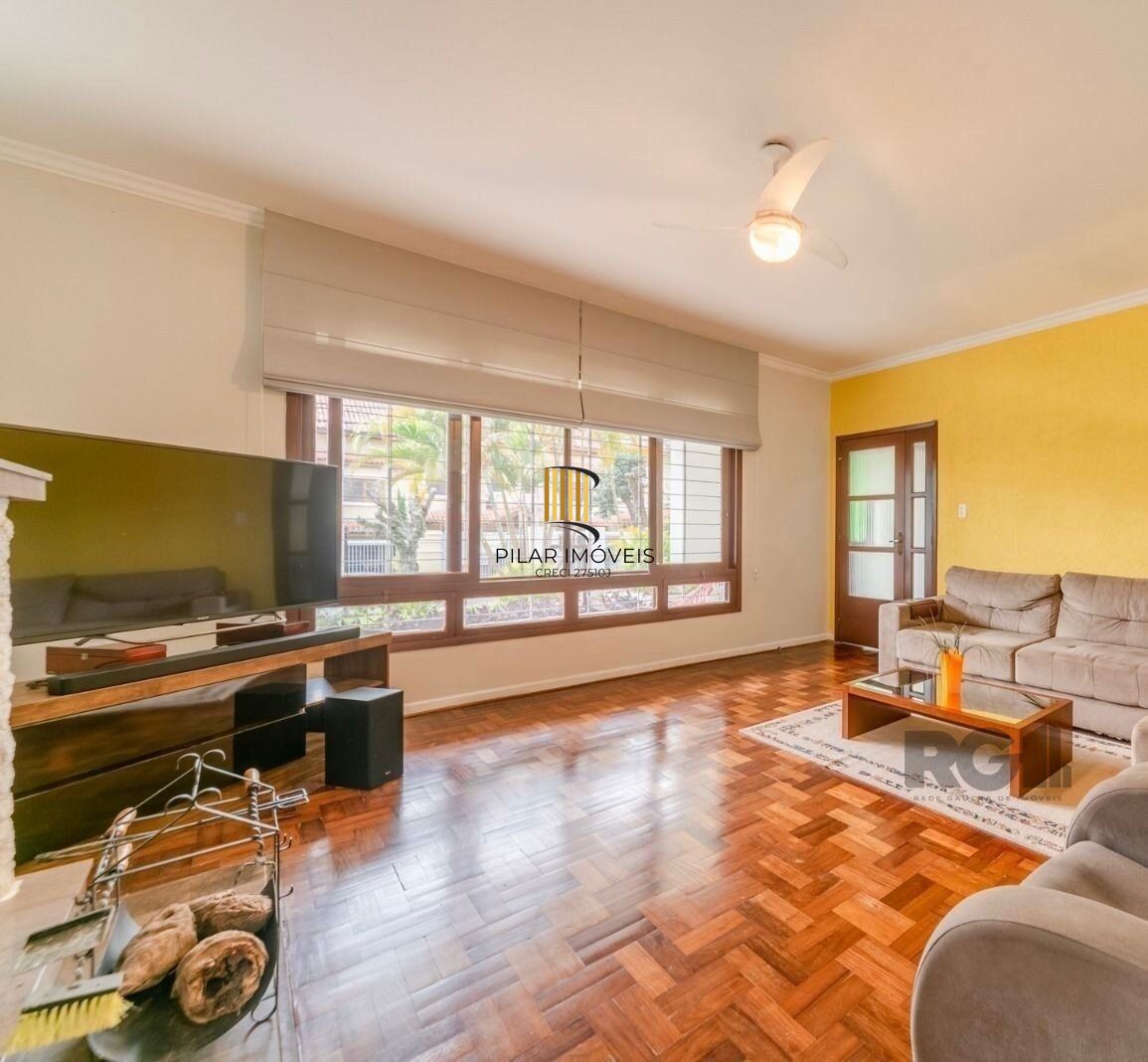 Casa 3 dormitórios no bairro Tristeza