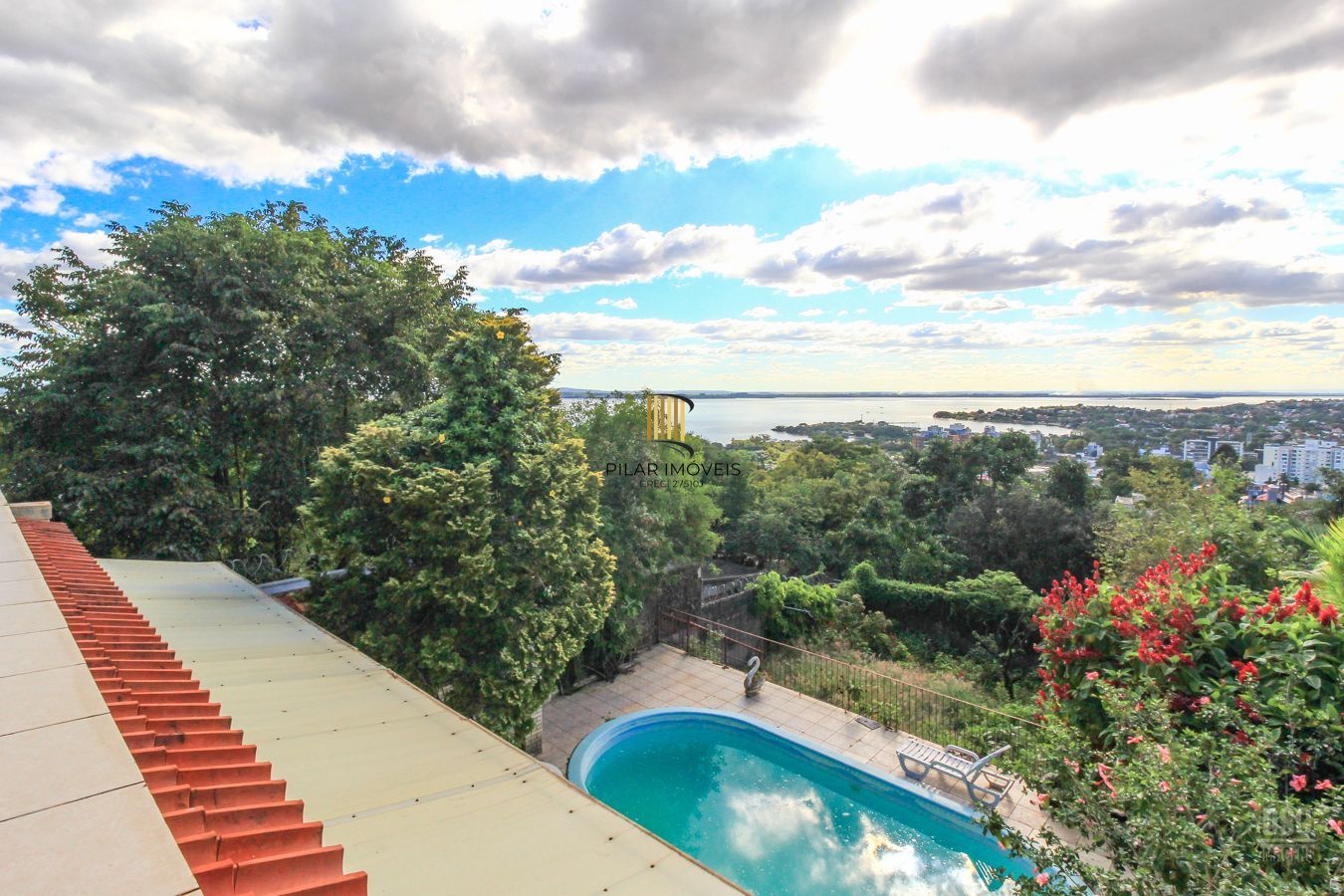 Casa 5 dormitórios no bairro Sétimo Céu