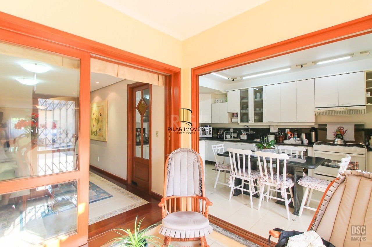 Casa 4 Dormitório(s) Bairro Ipanema