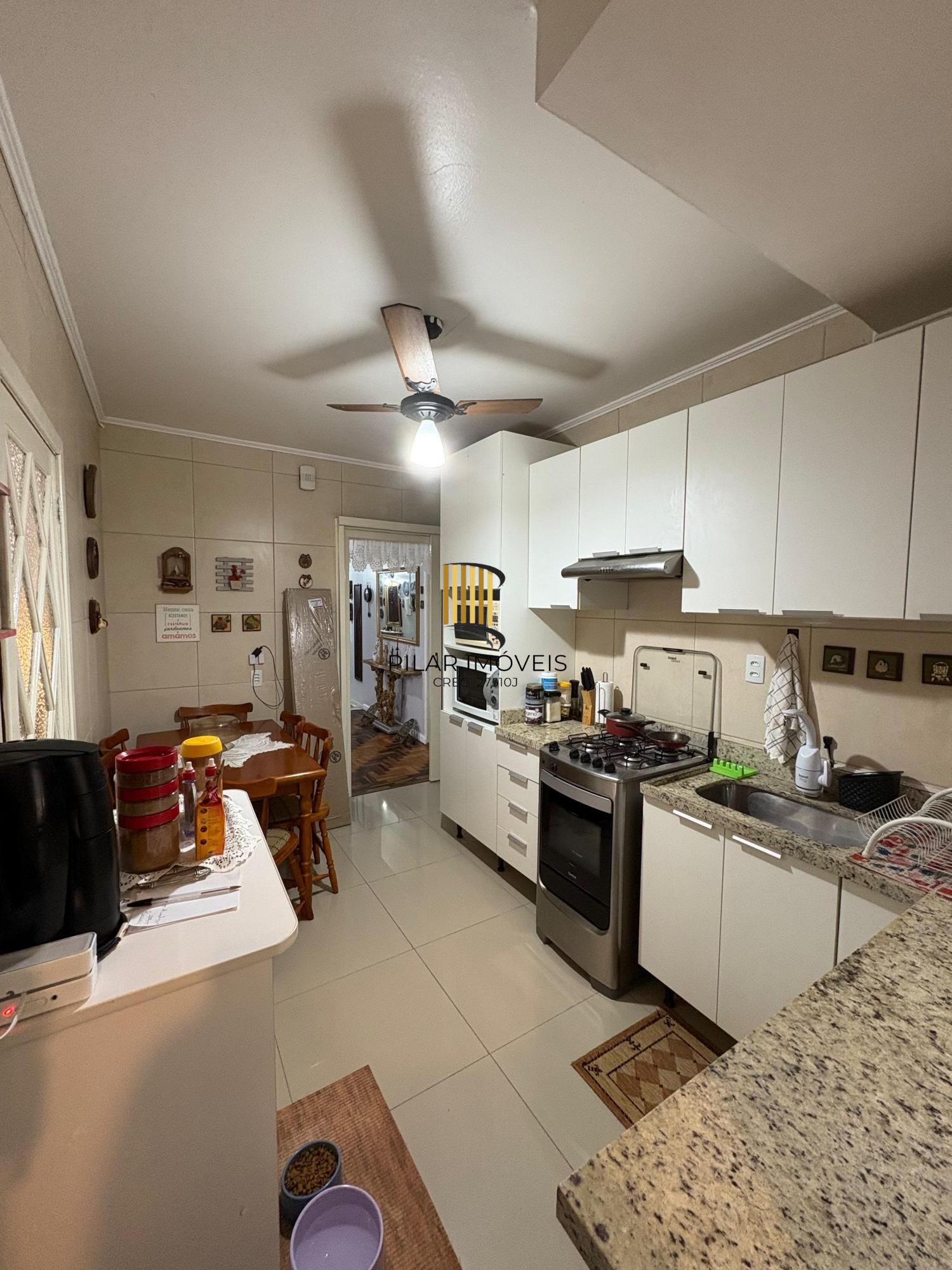 Apartamento com vista para o Guaíba com 4 quartos, portaria e elevador no Centro Histórico