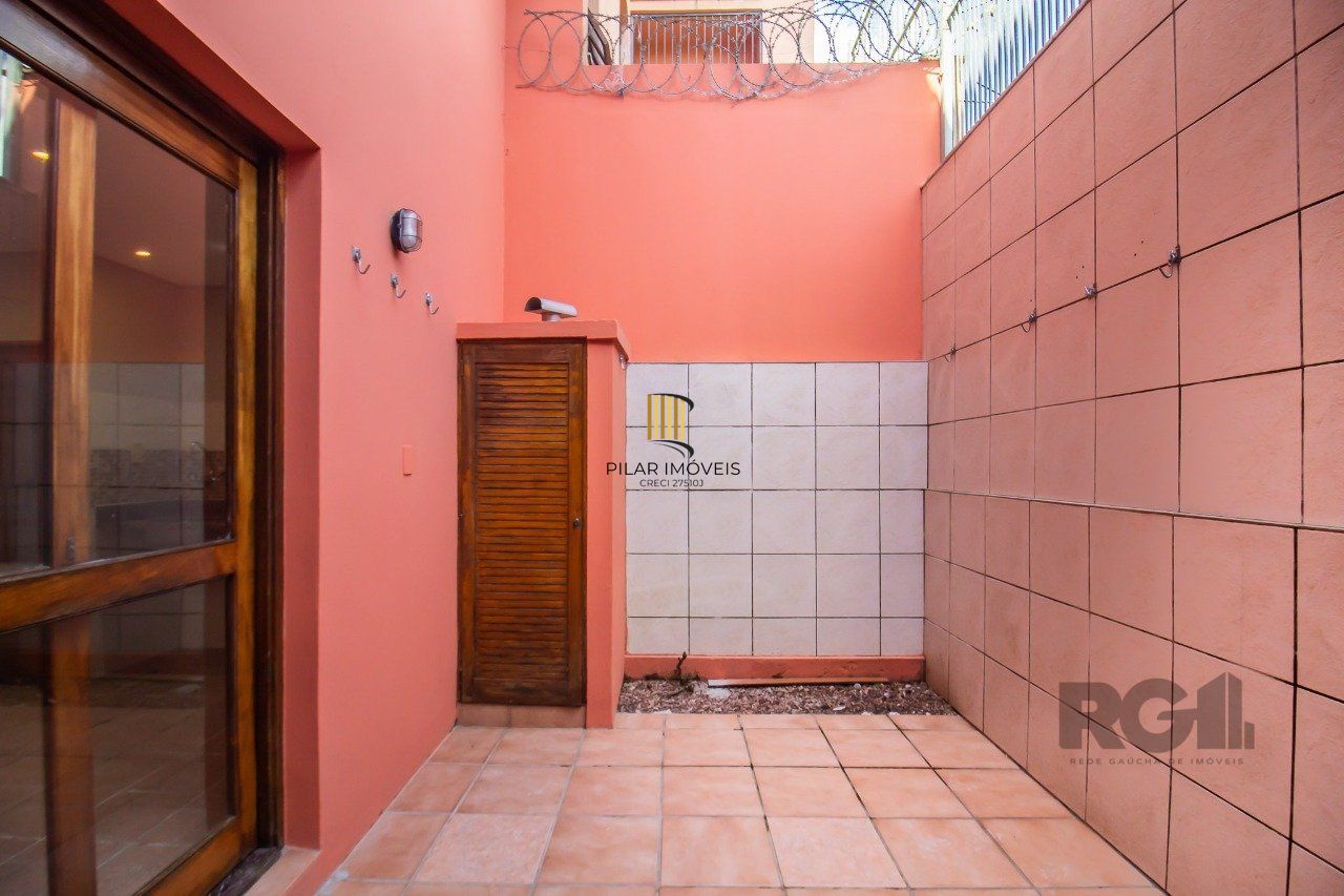 Casa de Condomínio 3 dormitórios no bairro Menino Deus