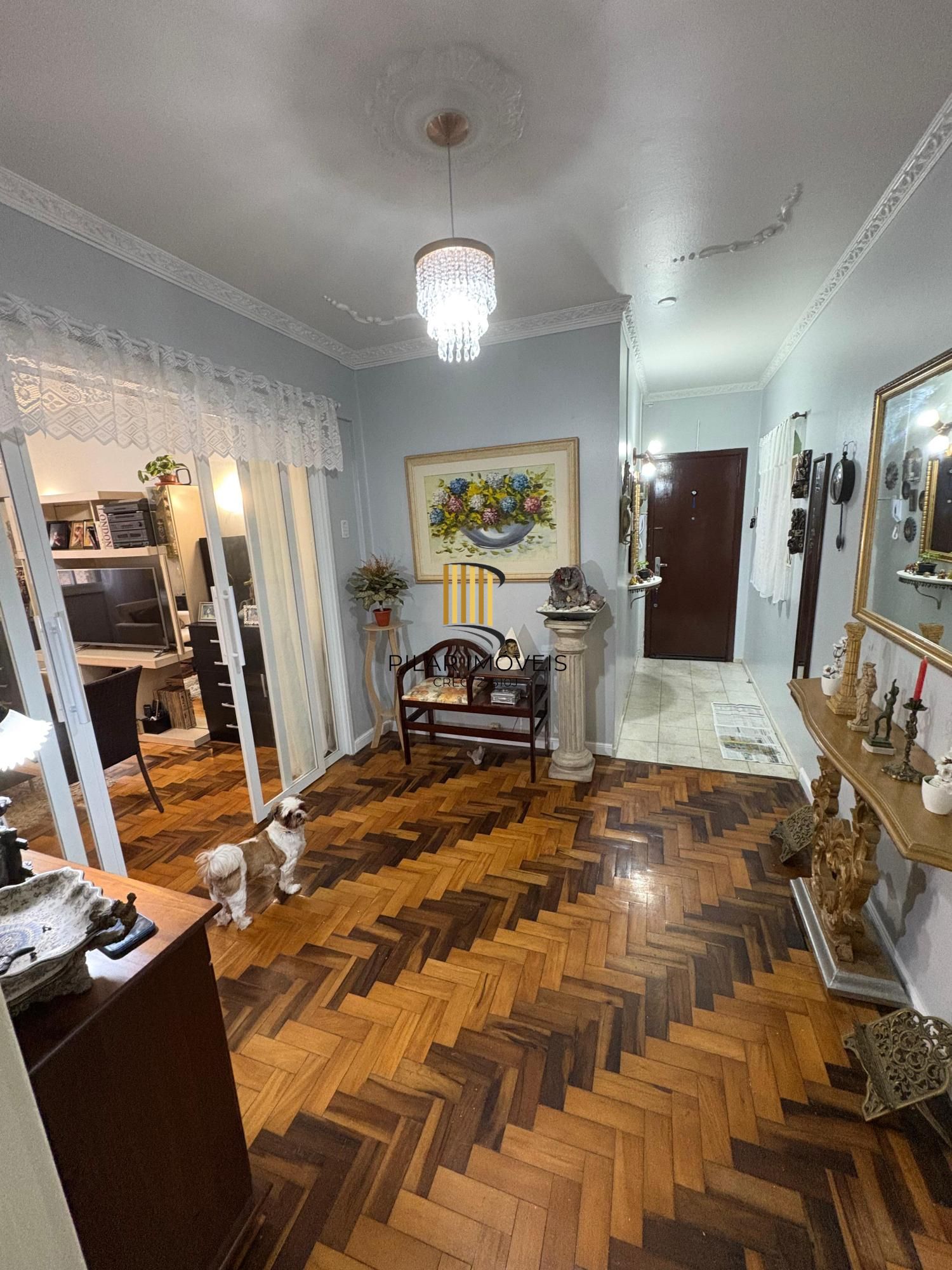 Apartamento com vista para o Guaíba com 4 quartos, portaria e elevador no Centro Histórico