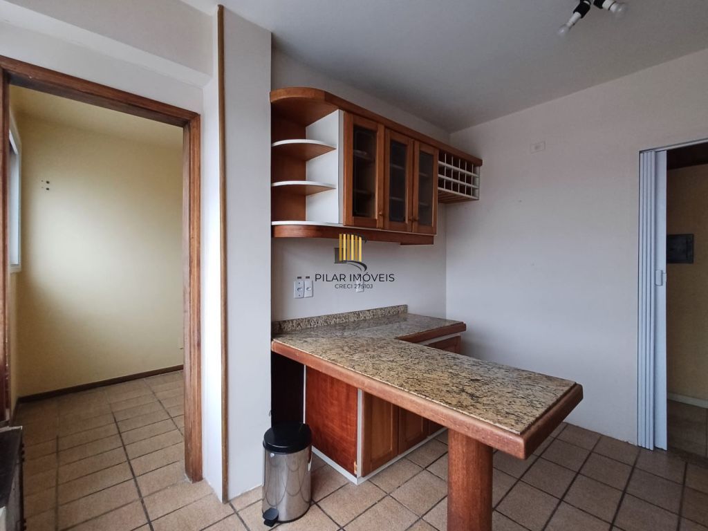 Apartamento a venda no bairro Menino Deus com 2 dormitórios