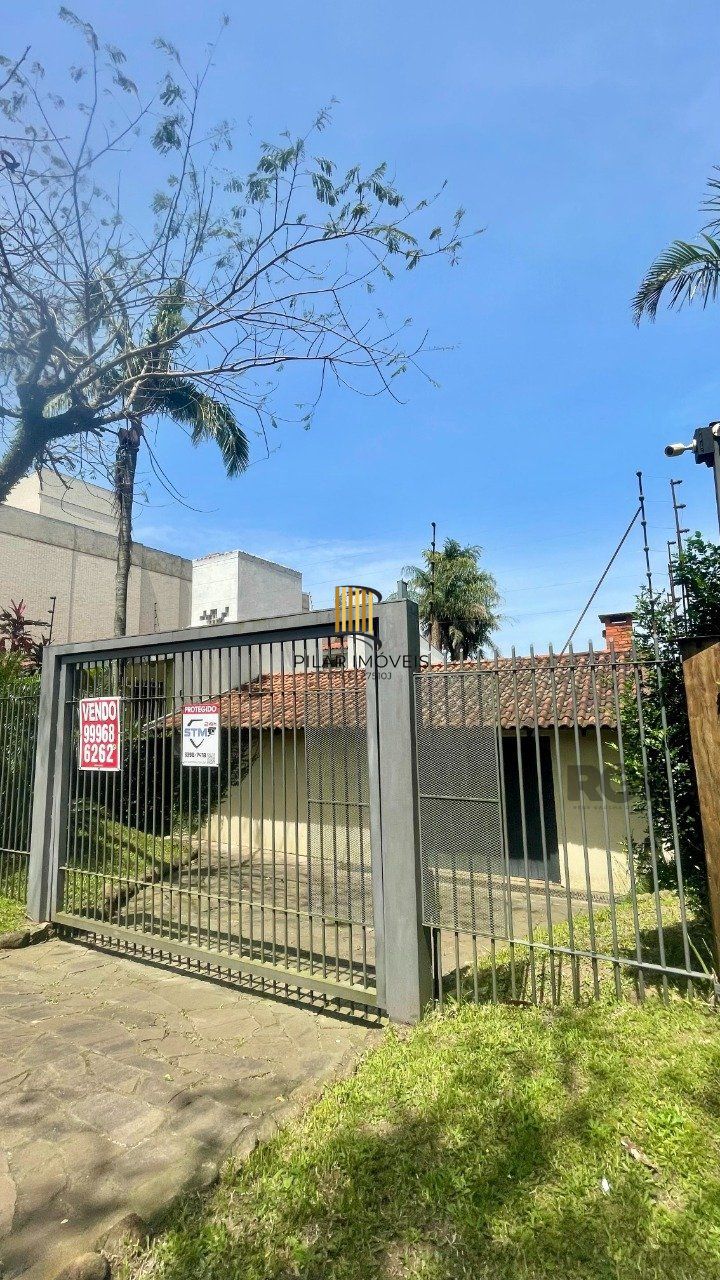 Casa de Condomínio 3 dormitórios no bairro Cristal