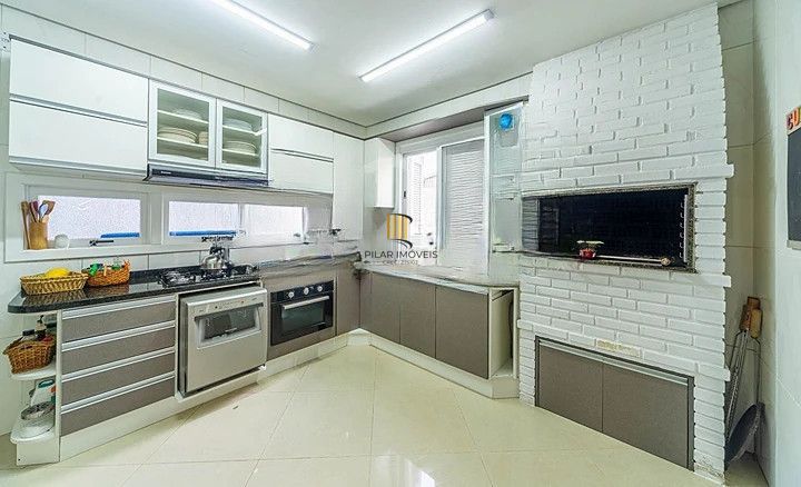 Casa de Condomínio 3 dormitórios no bairro Hípica