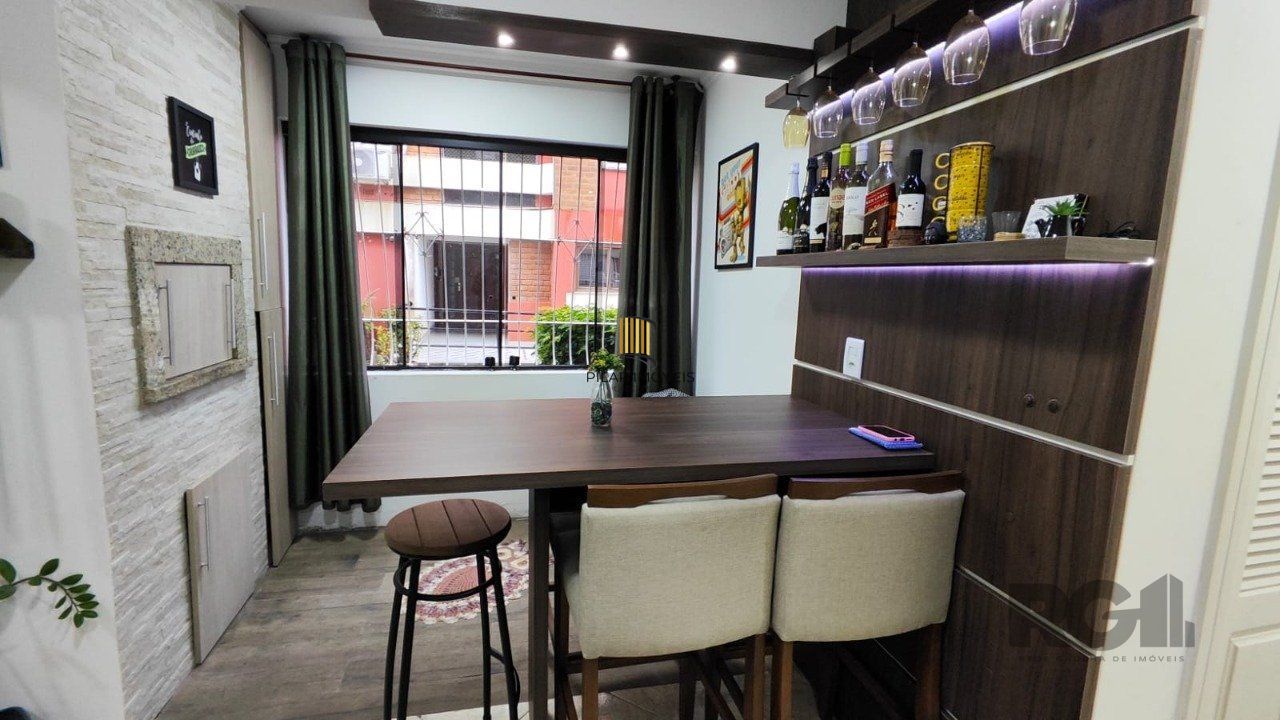 Apartamento 2 dormitórios no bairro Vila Nova