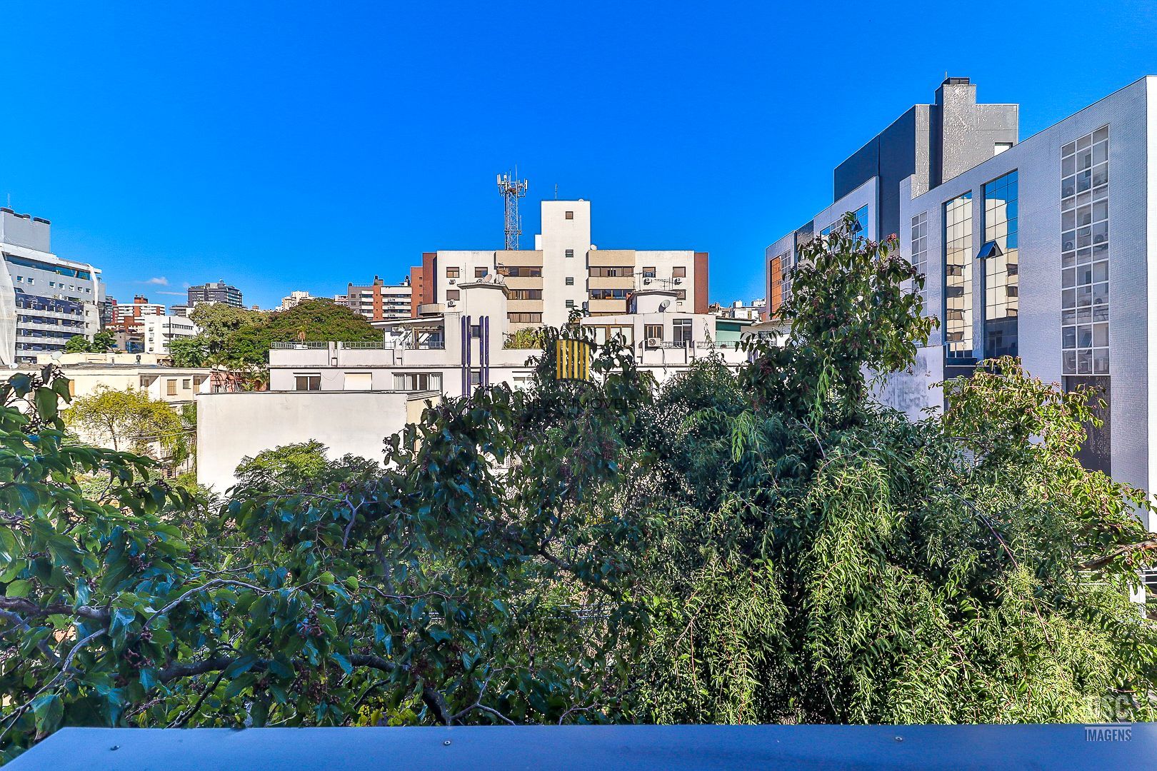 Sala Comercial 1 dormitório no bairro Auxiliadora