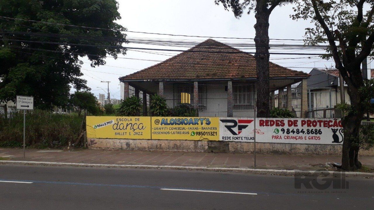 Casa 5 dormitórios no bairro Cavalhada - Pilar Imóveis
