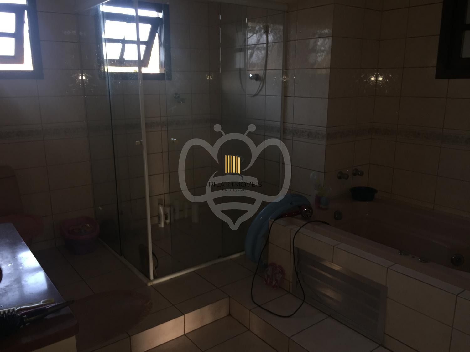 Casa para Venda - 265m², 4 dormitórios, 5 vagas - 
