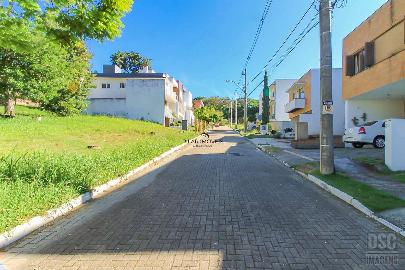 Casa em condomínio próximo do Barrashoppingsul - 3D com suíte e garden privativo