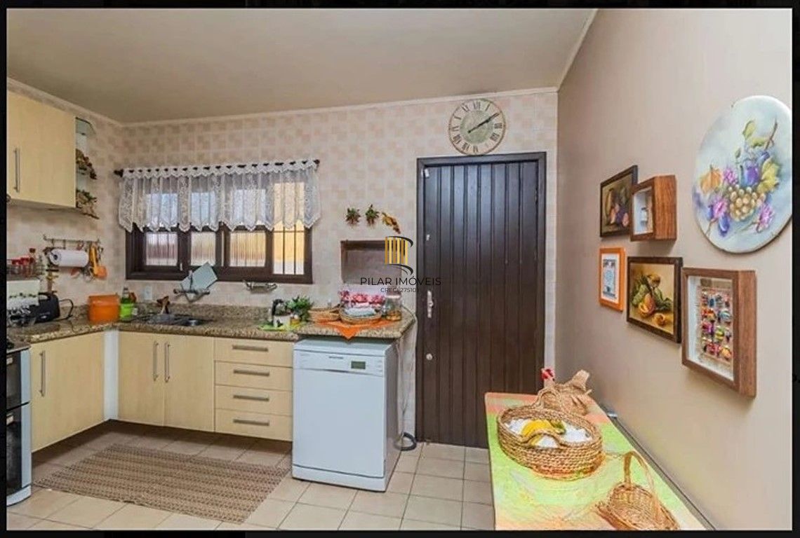 Casa 3 dormitórios no bairro Espírito Santo