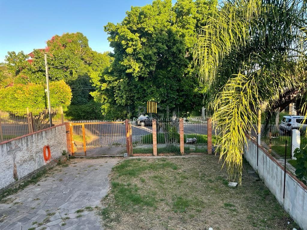 Casa 4 Dormitório(s) Bairro Ipanema