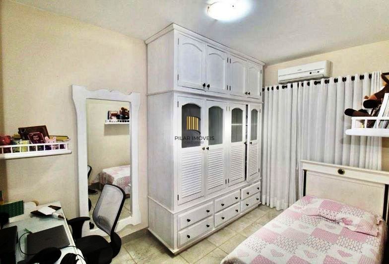 Casa 3 dormitórios no bairro Aberta dos Morros