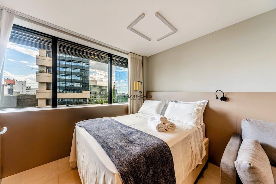 Loft no Condomínio Carlos Gomes Square no bairro Três Figueiras