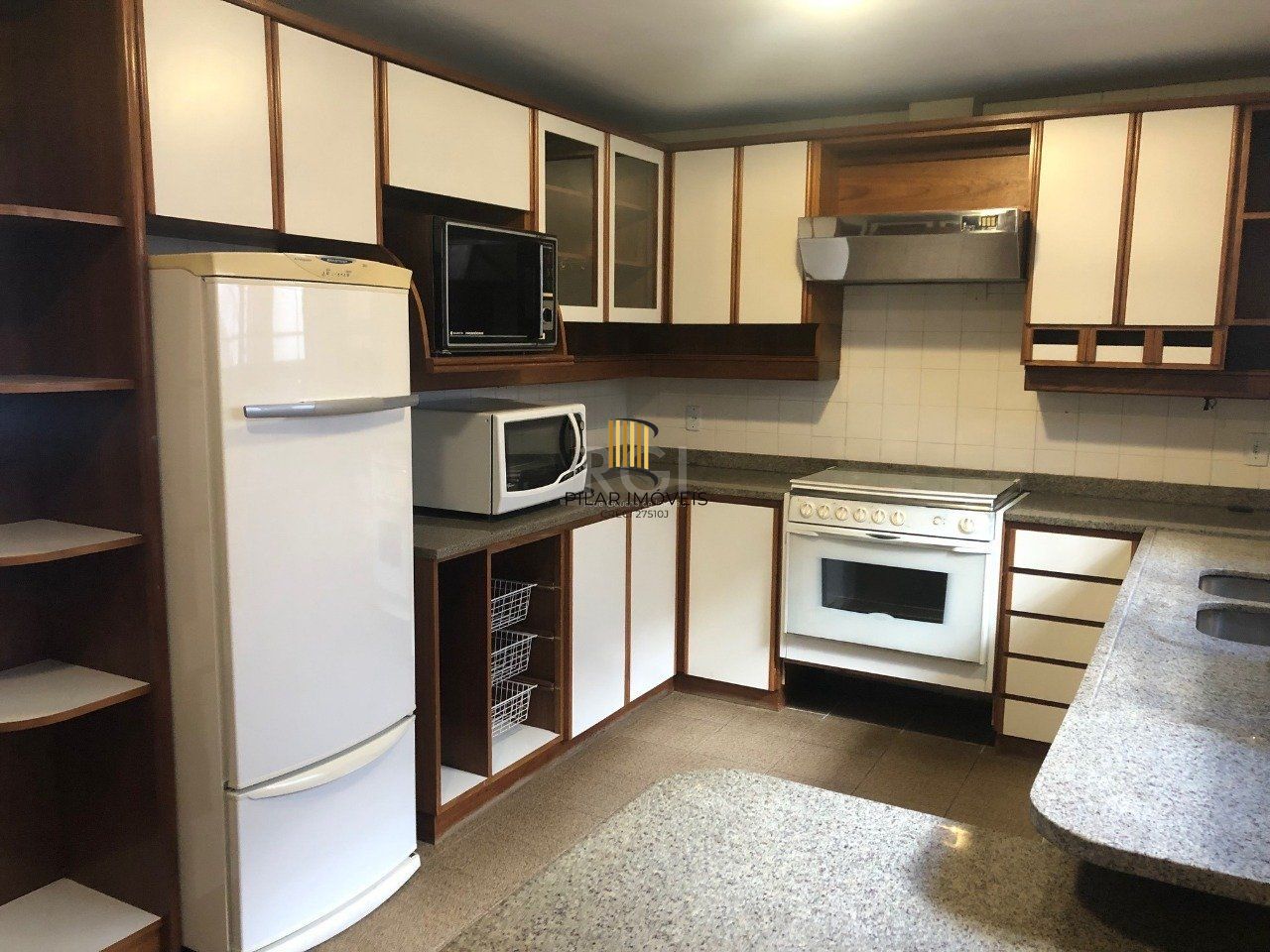 Casa Condominio para Venda - 420m², 3 dormitórios, sendo 3 suites, 2 vagas - Santa Tereza