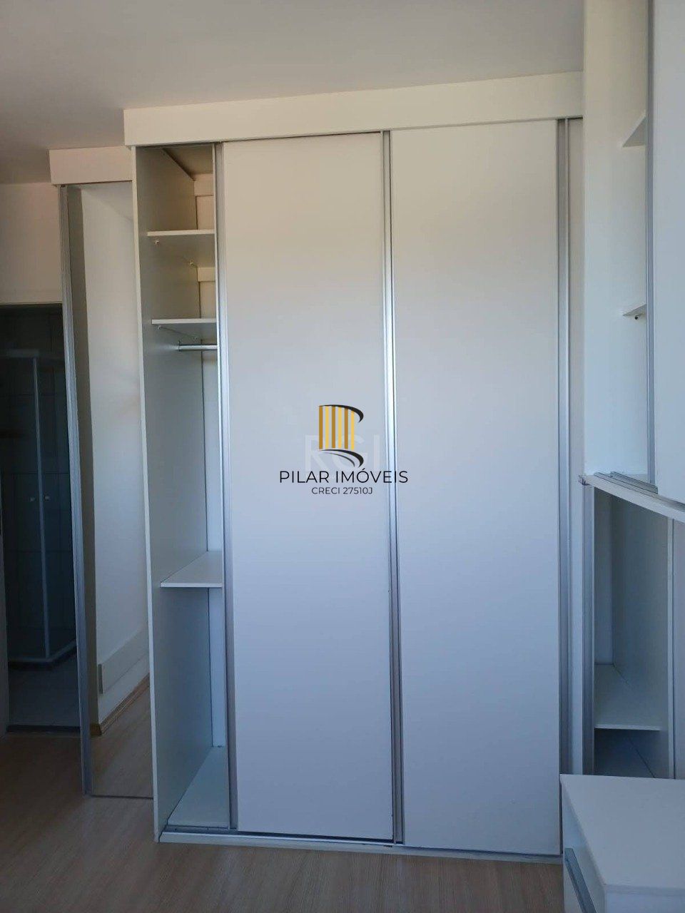 Apartamento para Venda - 46.76m², 2 dormitórios, sendo 1 suites, 1 vaga - Glória