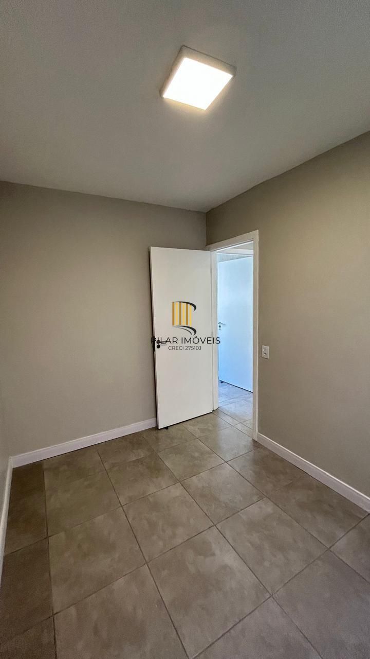 Apartamento térreo com 2 dormitórios e vaga na Hípica