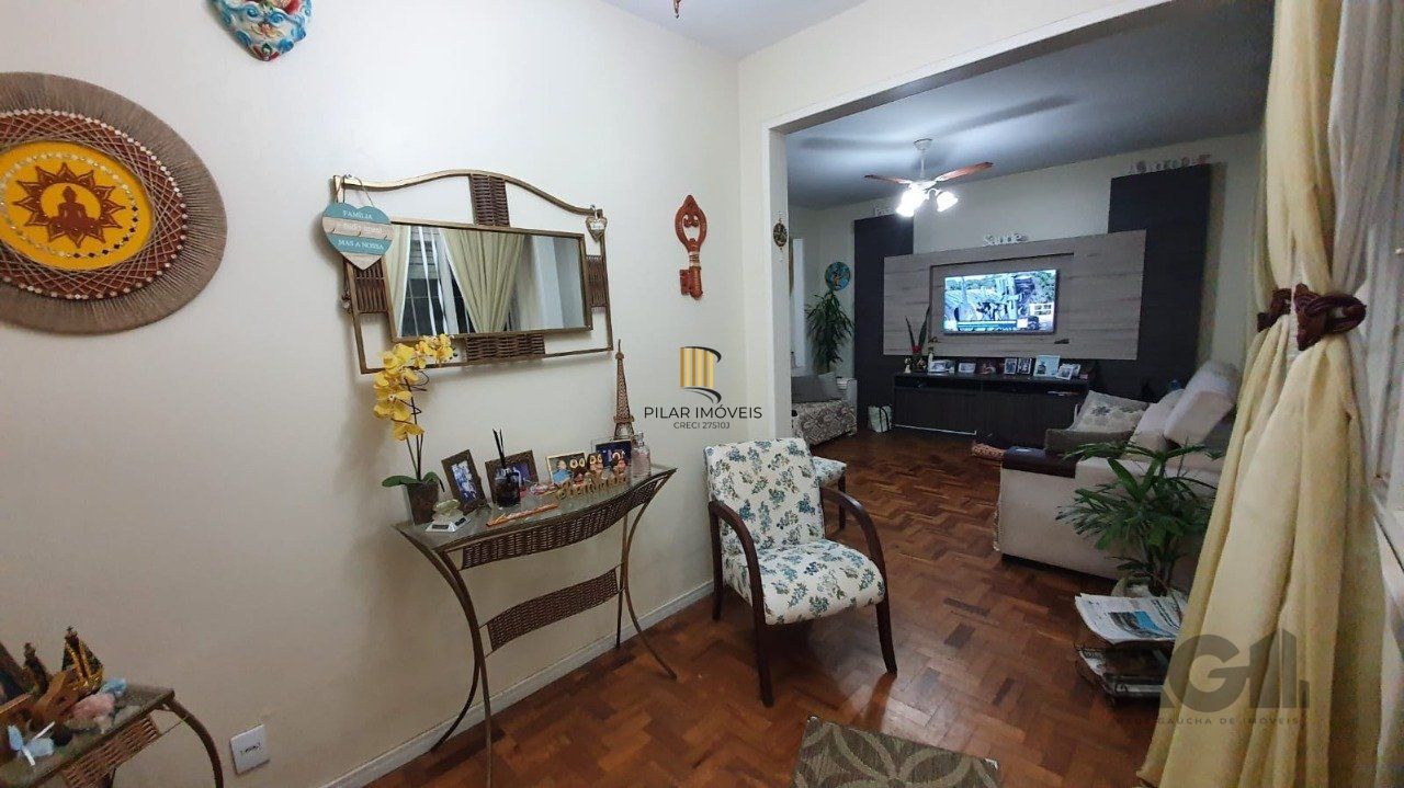 Casa 3 dormitórios no bairro Guarujá