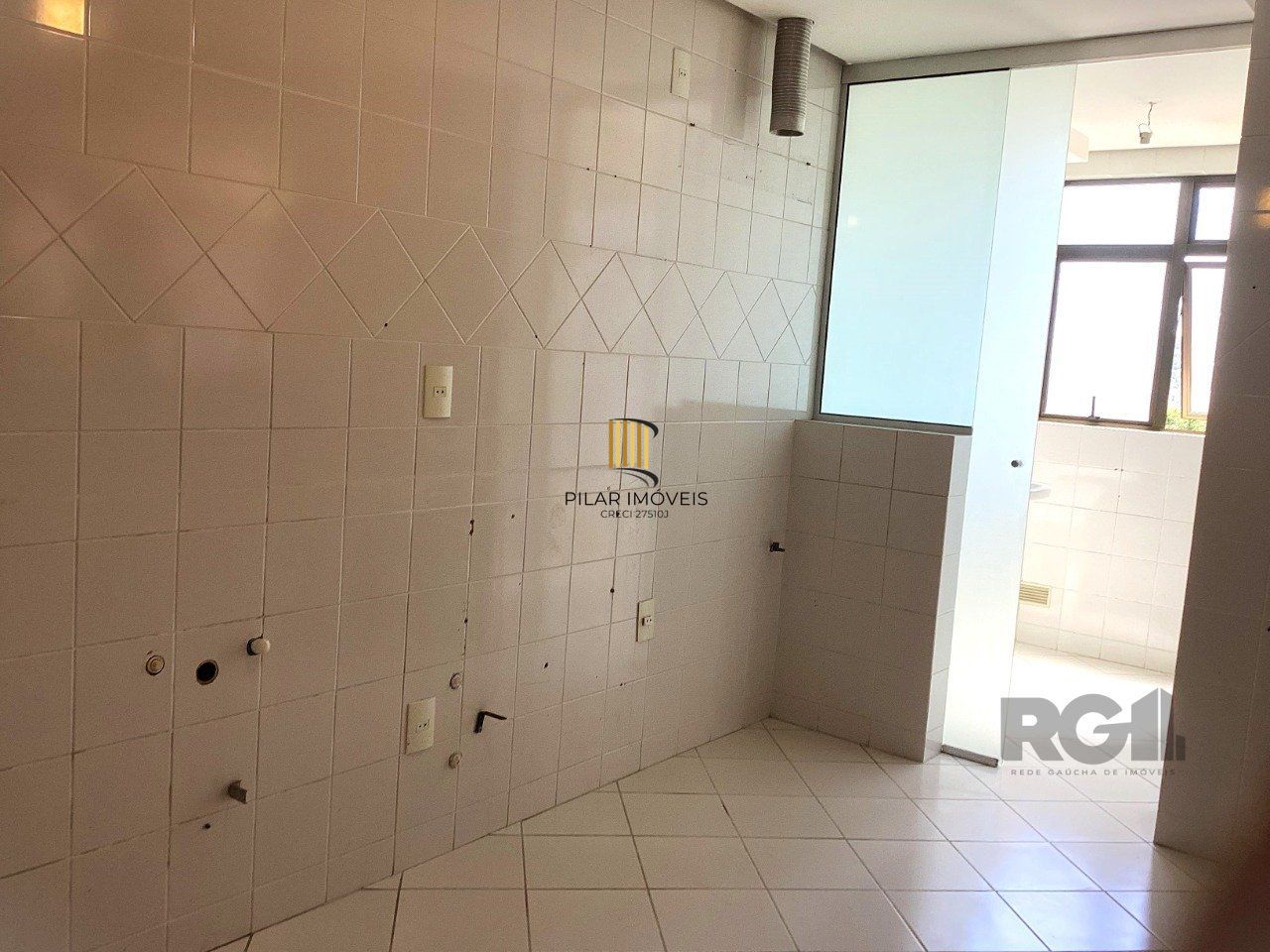 Apartamento 3 dormitórios, sendo 1 suíte, no bairro Cristal, Porto Alegre-RS.