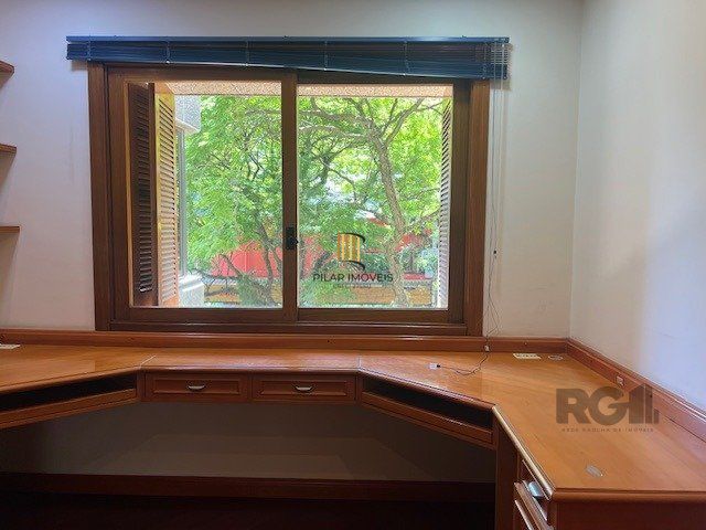 Apartamento 4 dormitórios no bairro Auxiliadora