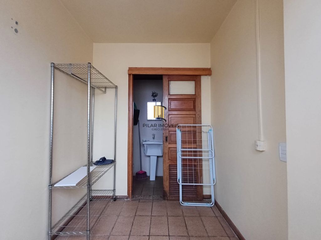 Apartamento a venda no bairro Menino Deus com 2 dormitórios