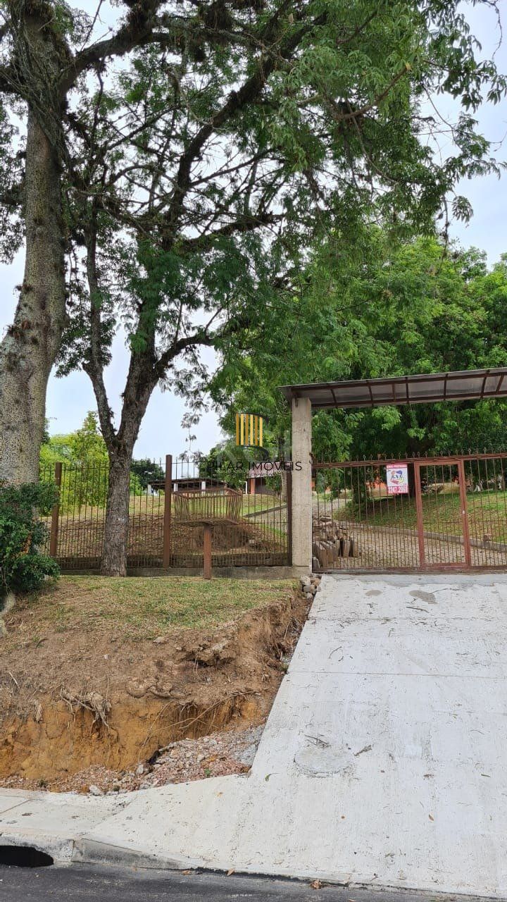 Sobrado para Venda - 200m², 3 dormitórios, sendo 1 suites, 3 vagas - Belém Novo