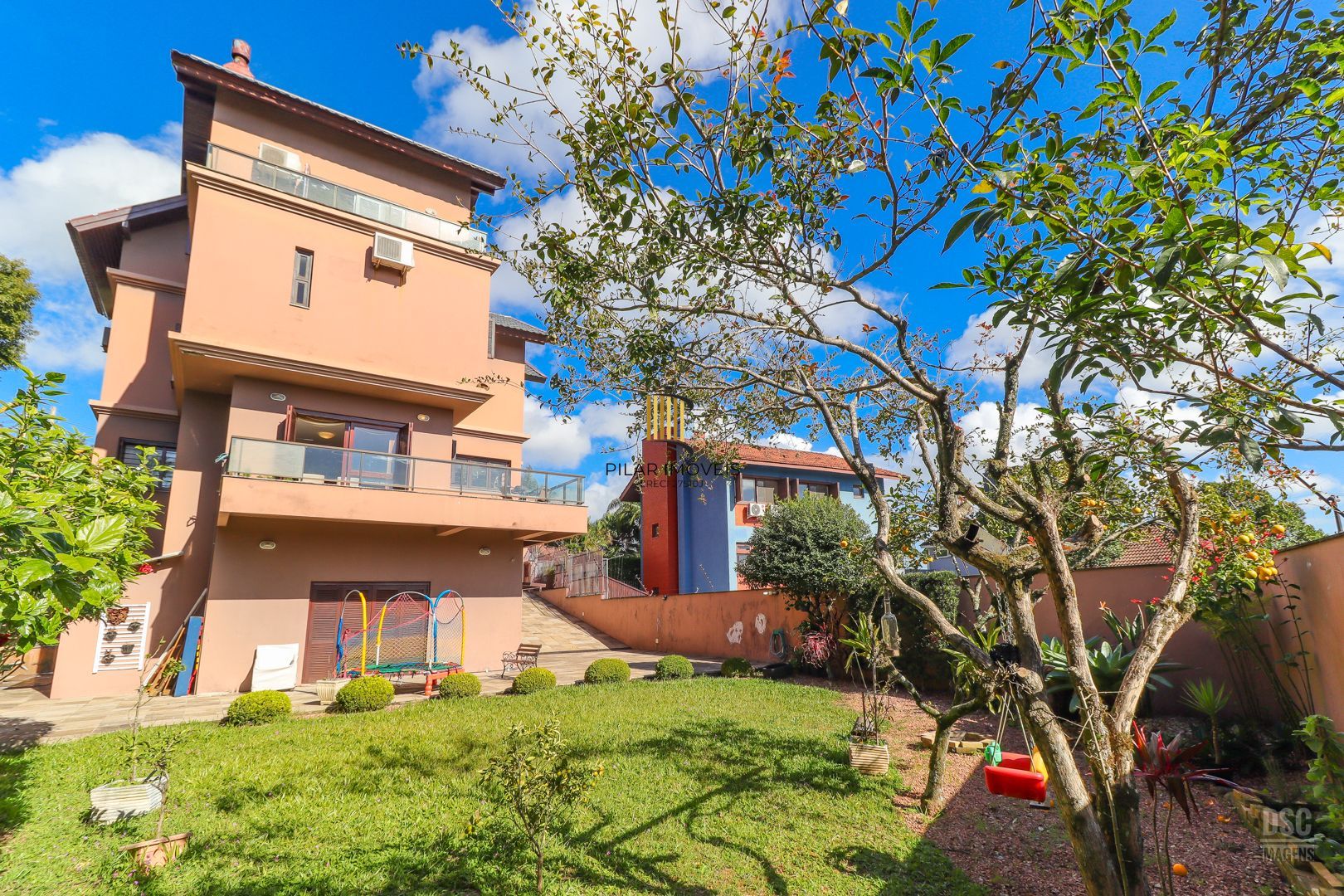 Casa 3 dormitórios no bairro Teresópolis