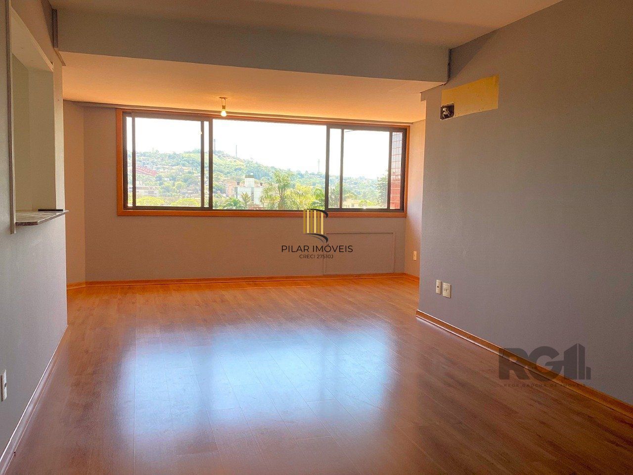 Apartamento 3 dormitórios, sendo 1 suíte, no bairro Cristal, Porto Alegre-RS.
