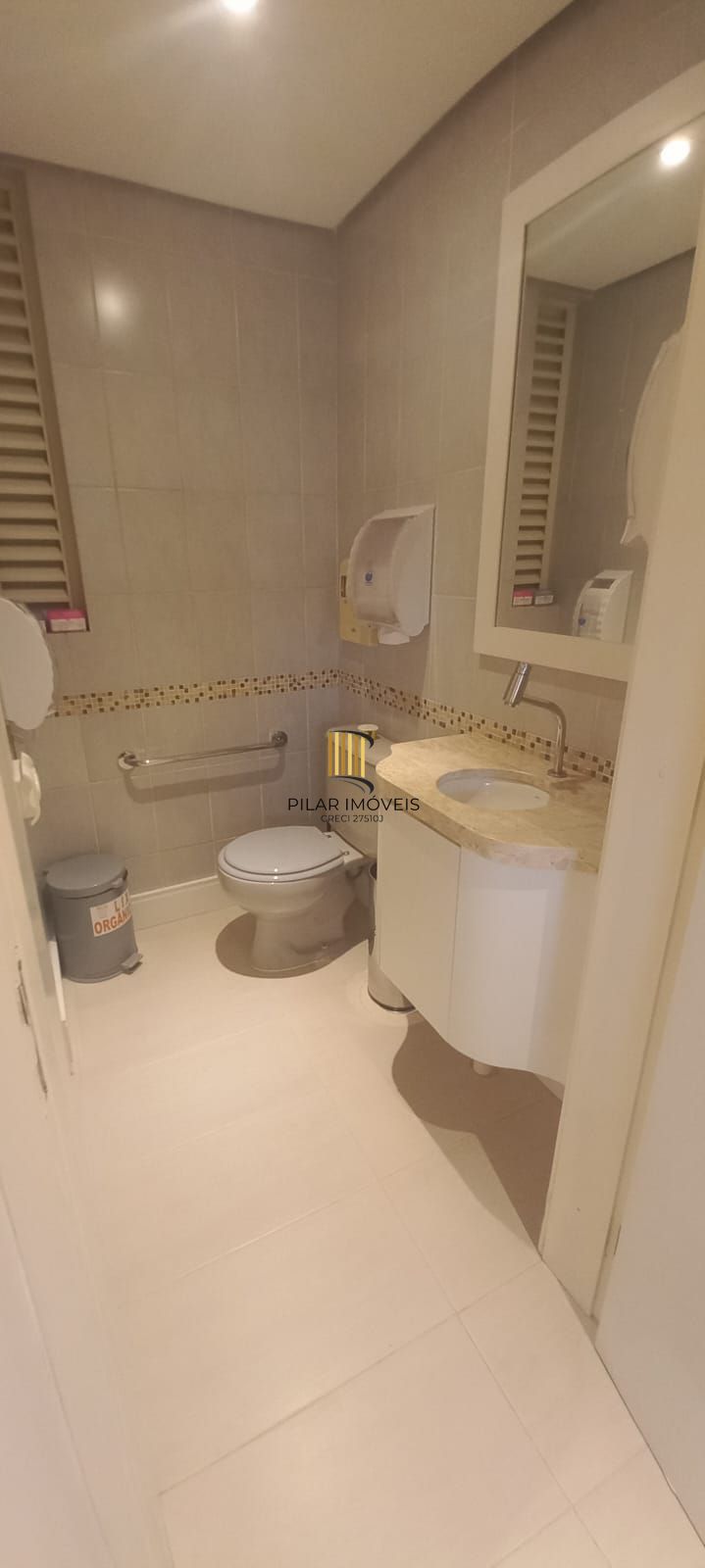 Sala / Conjunto comercial a venda no bairro Moinhos de Vento em Porto Alegre