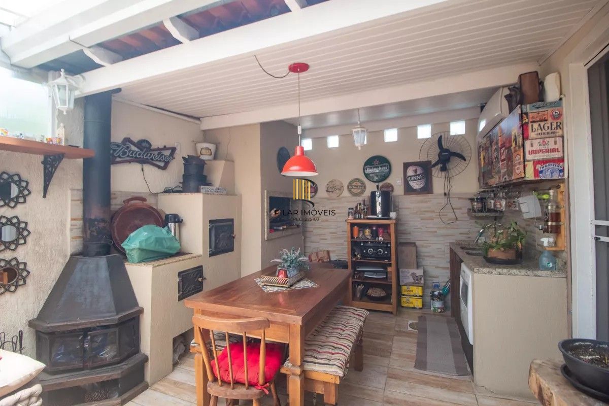 Casa de Condomínio 2 dormitórios no bairro Guarujá