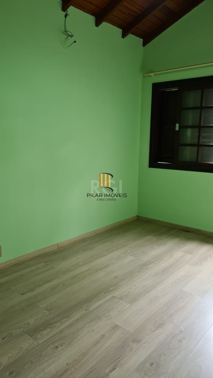 Sobrado para Venda - 200m², 3 dormitórios, sendo 1 suites, 3 vagas - Belém Novo
