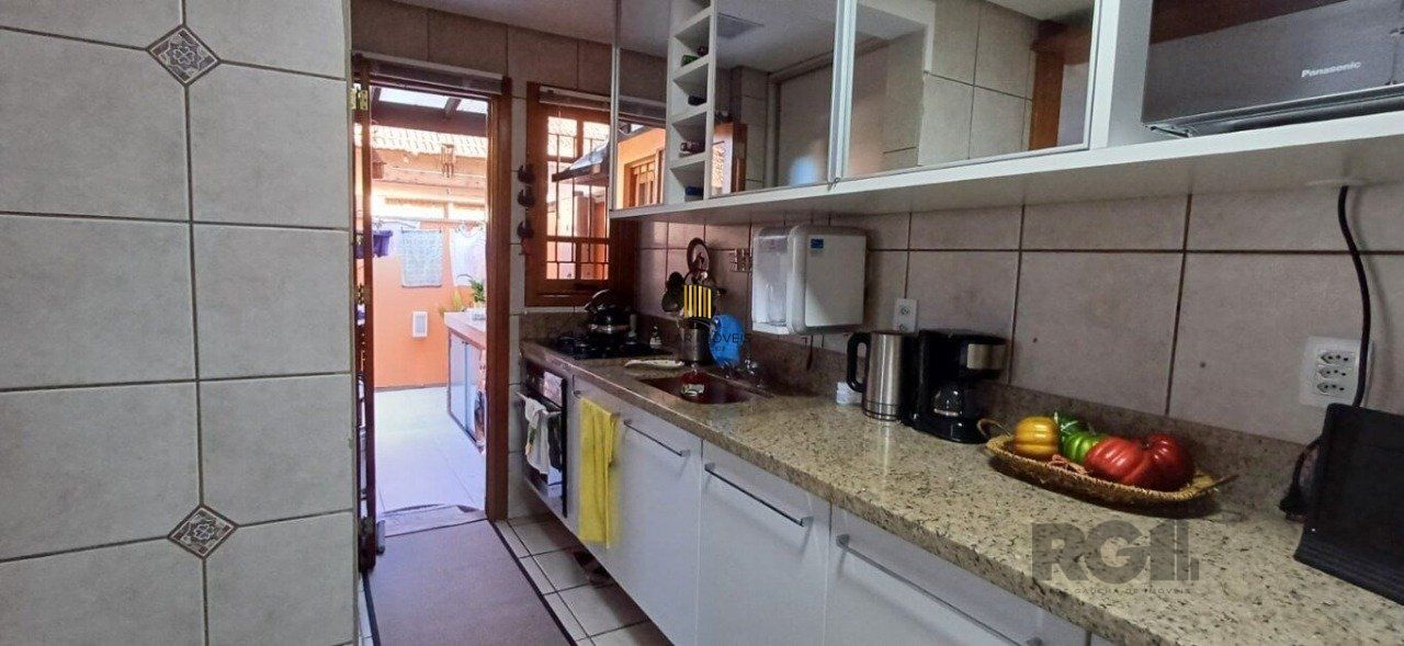 Casa de Condomínio 3 dormitórios no bairro Tristeza