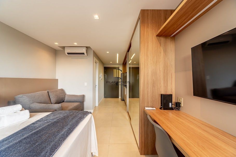 Loft no Condomínio Carlos Gomes Square no bairro Três Figueiras